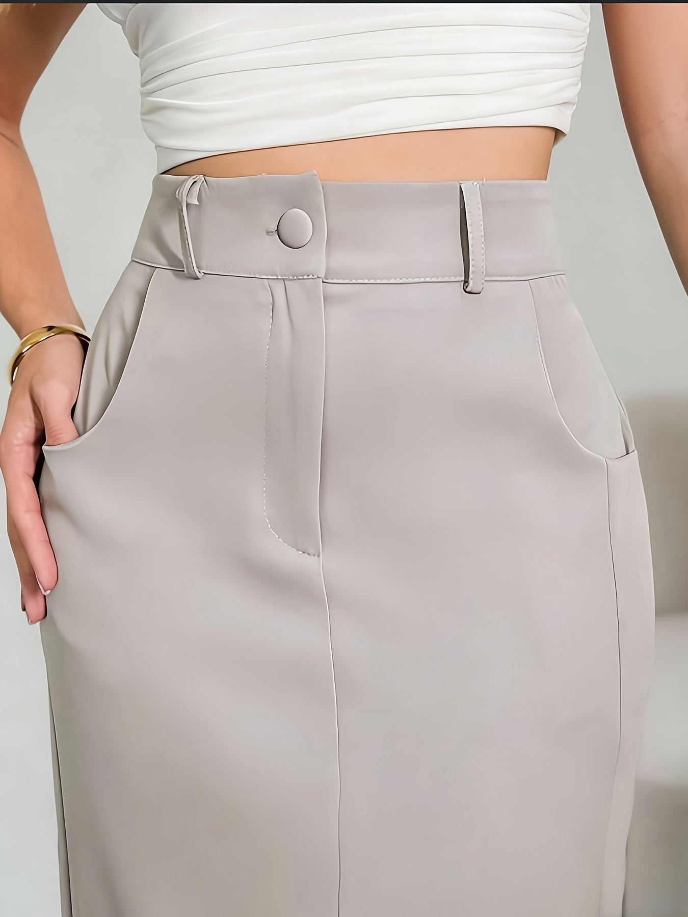 Saia Midi Feminina com Fenda Frontal Elegante